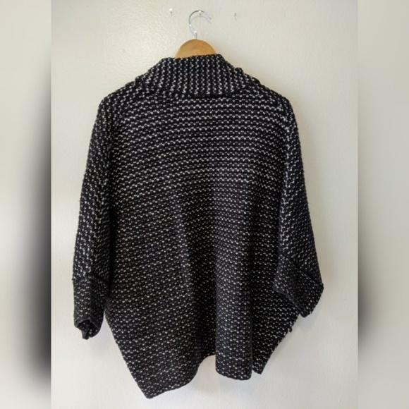 Lara Knit Oversized Cardigan - Picture 2 of 4